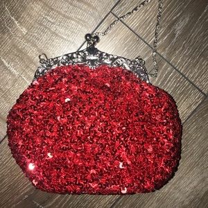 Red clutch